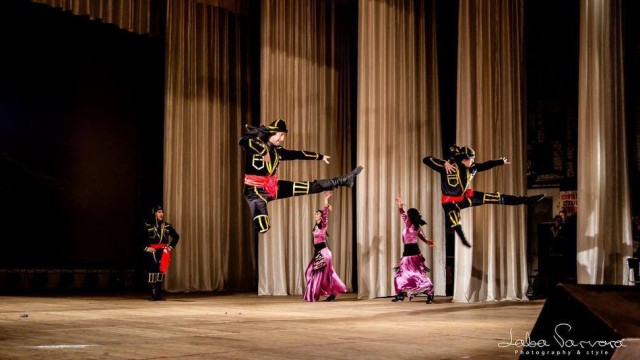 Шоу-балет "Кавказ"