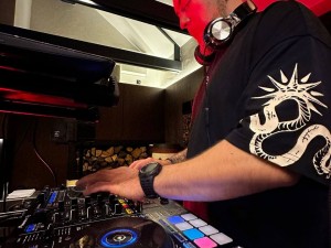DJ KRATOS